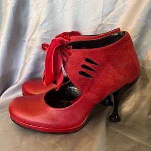 Fluevog Listen Up Jade, Red, size 10